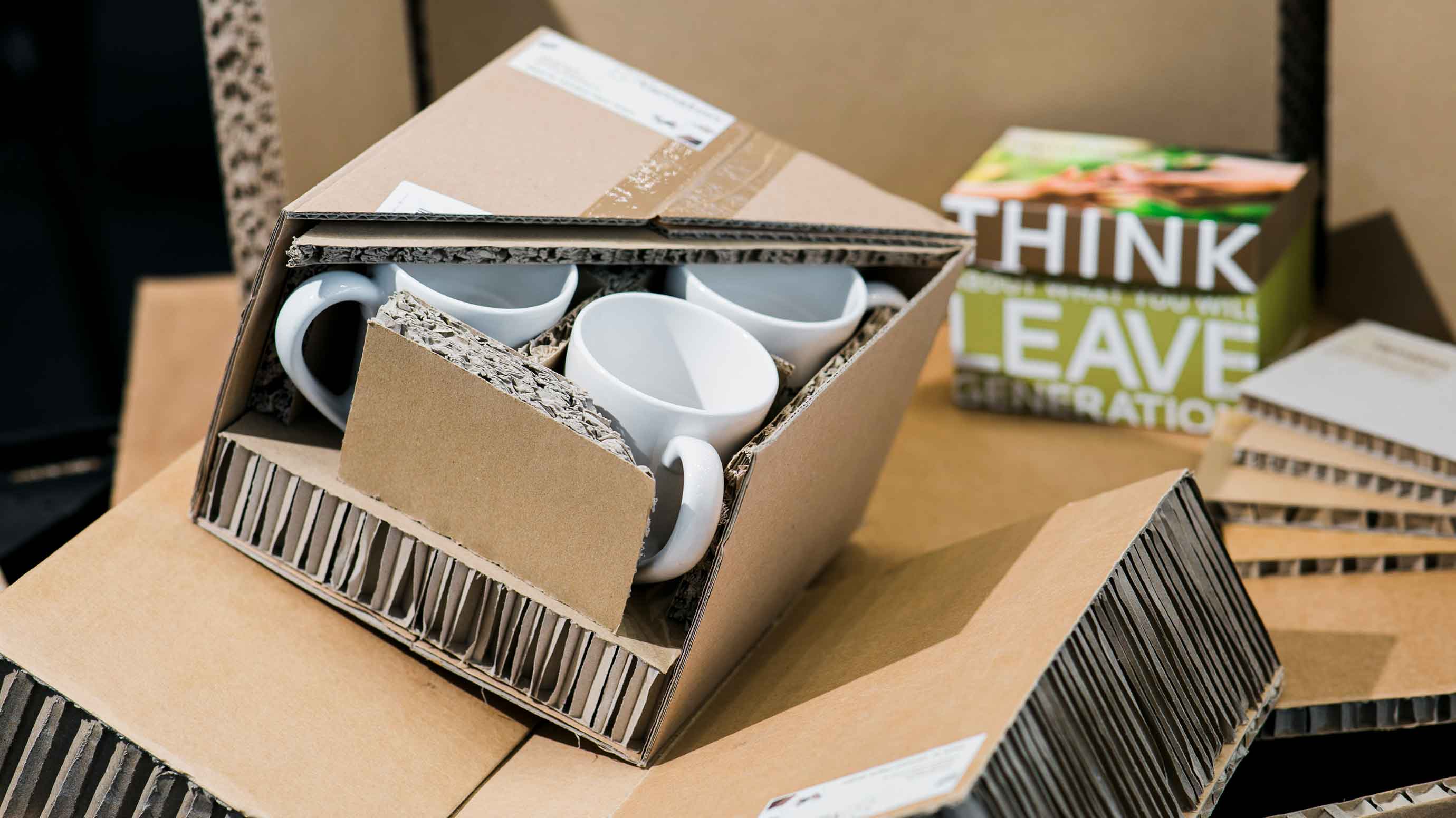 Ausstellungsstück einer Verpackung für Tassen auf der Fachpack