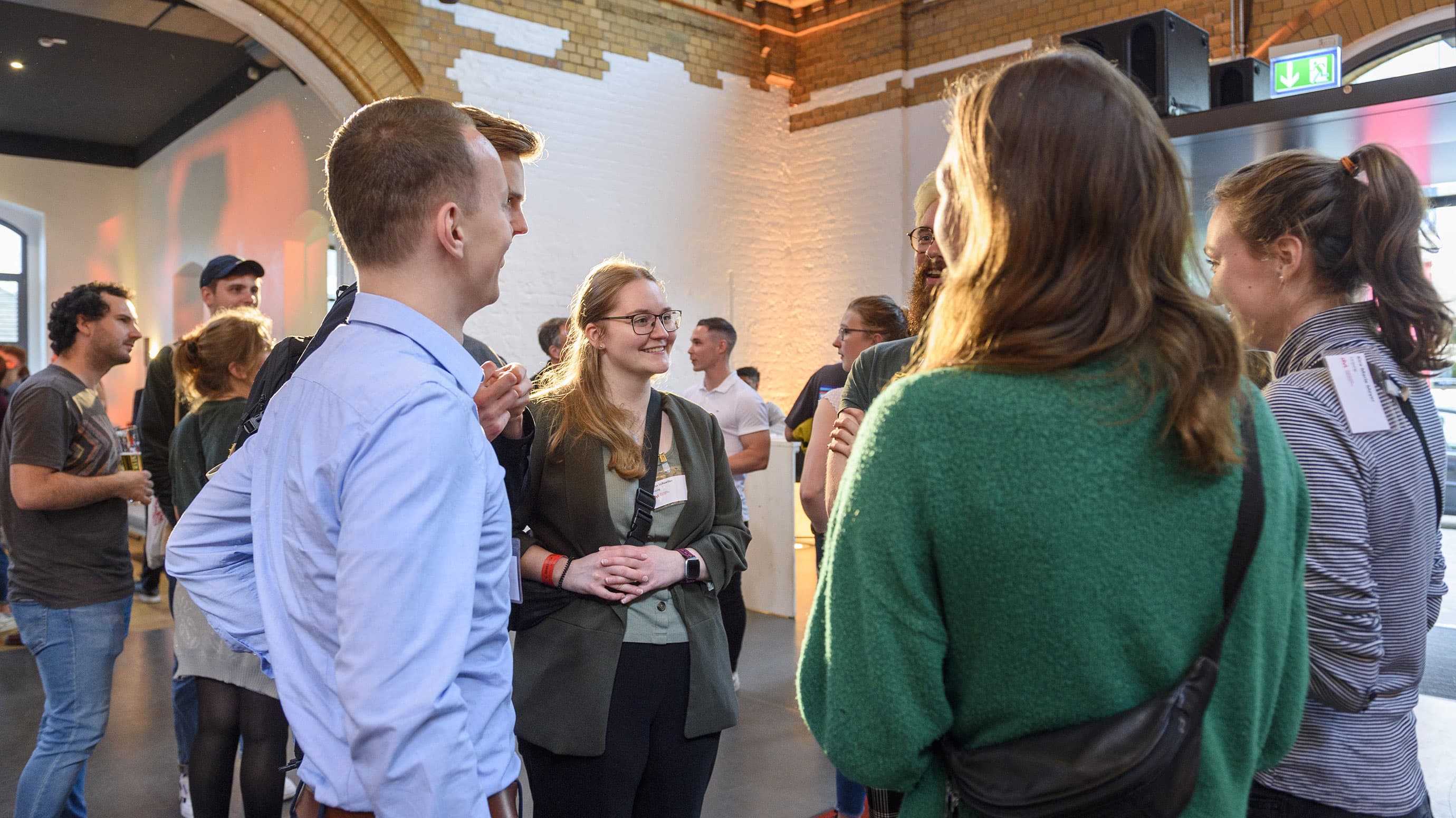 Studierende tauschen sich aus auf dem Student Day